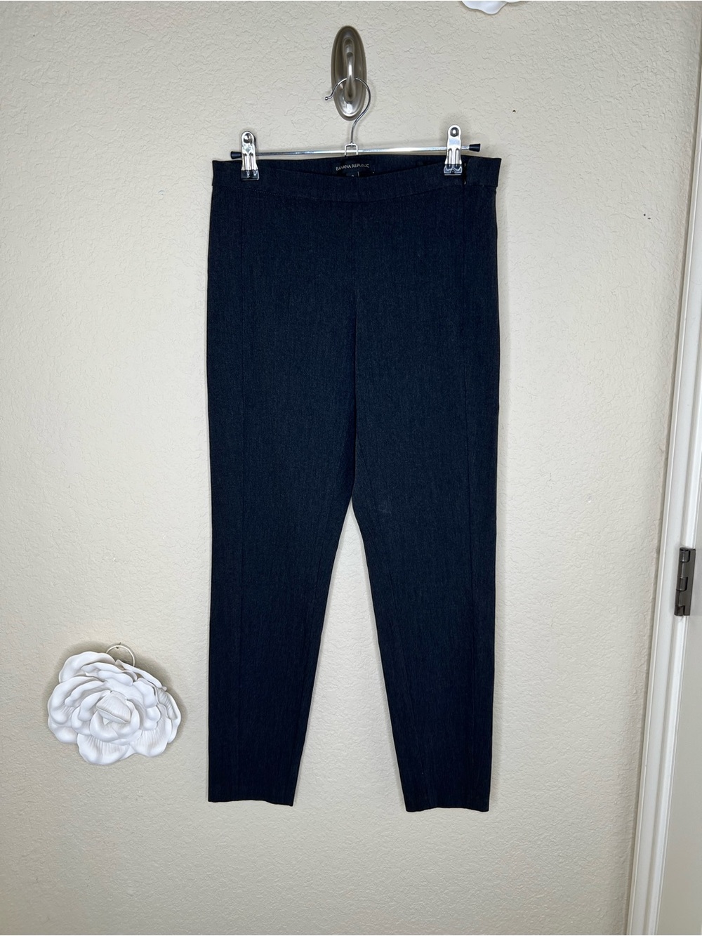 NTM: Banana Republic Devon Heathered Gray Bi-Stretch Ankle Pants Size 2